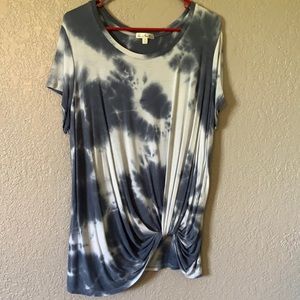 Gray/white tie dye shirt